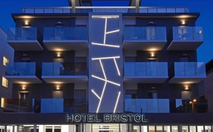  Hotel Bristol