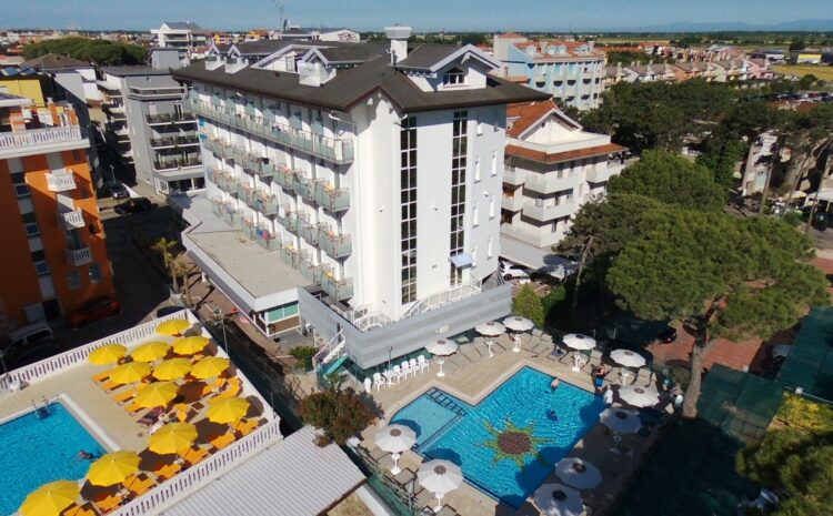  Hotel Helen